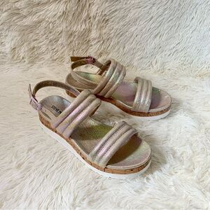 Steve Madden Gold Rivet Platform Sandals Girls US 4 Women US 6